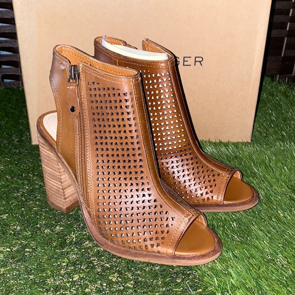 Womens heels size 6.5